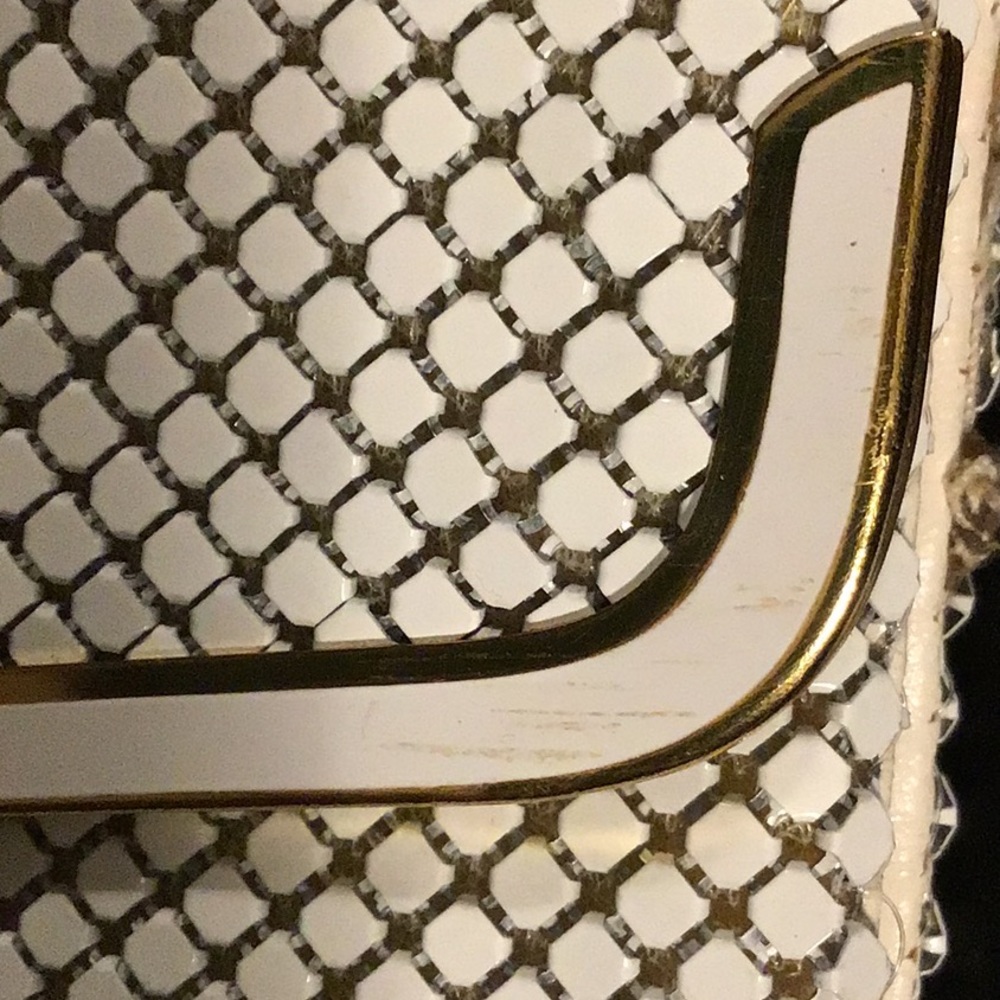 Asymmetrical Warm White Mesh Clutch - Picture 5 of 5
